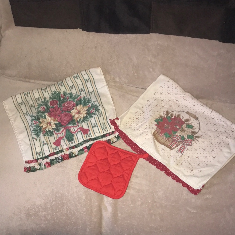 Christmas themed floral linen bundle
